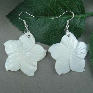 charm precious white shell carved petal earring 37*37mm  