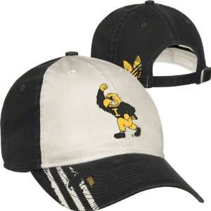 Iowa Hawkeyes adidas Vault Logo Slouch Adjustable Hat 