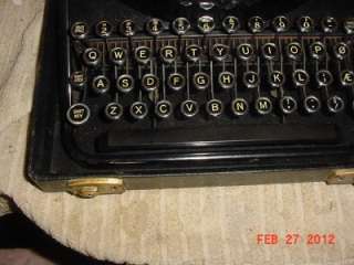 Classic 1930s Remington Noiseless Portable Typewriter in Case serial 