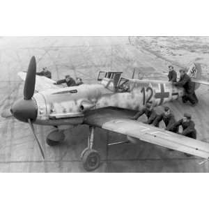  Luftwaffe Ground crew Positioning a Bf 109 G 6 1943 8 1/2 
