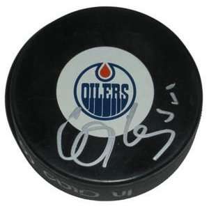  Ladislav Smid Signed Edmonton Oilers Hockey Puck: Sports 