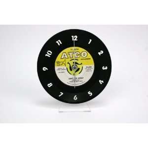  45 rpm Record Clock   The Beatles