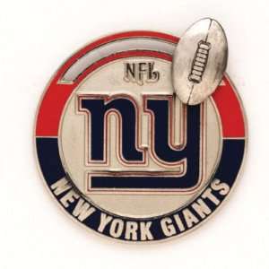  NEW YORK GIANTS OFFICIAL LOGO LAPEL PIN: Sports & Outdoors