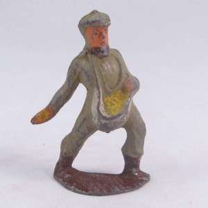   1941   Manoil   M138 Farmer Sowing Grain 41/10 Lead Figure  