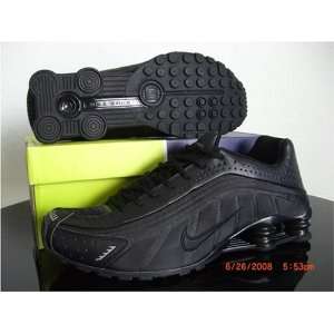  Nike Shox R4 Black Running Shoes New