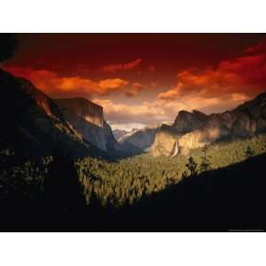  Scenic View of a Sunset at Yosemite National Park National 