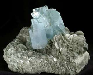 AMAZING AQUAMARINE CRYSTAL CASTLE ON MUSCOVITE, PAKISTAN  