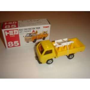   Tomy Isuzu Elf Road Construction Truck Yellow #085 2 Toys & Games