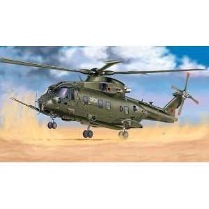 Italeri 1/72 Merlin HC3 Helicopter Kit: Toys & Games
