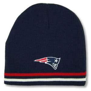   PATRIOTS OFFICIAL EMBROIDERED LOGO BEANIE CAP HAT: Sports & Outdoors