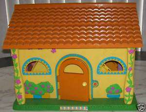 DORA RANCH DOLL HOUSE 2 STORY EXCELLENT CLEAN FREE SHIP  