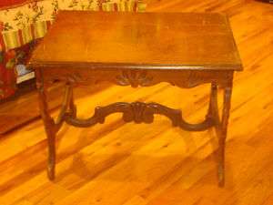 ANTIQUE 1920s MAHOGANY CARVED END TABLE  