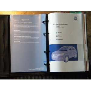   Volkswagen Tiguan 2010 Owners Manual (9780837616568) Volkswagen