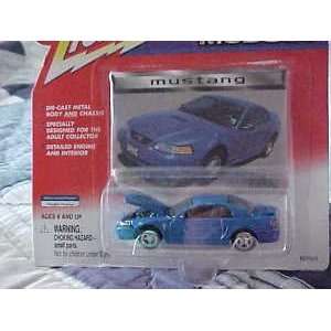    Johnny Lightning Modern Muscle Ford Mustang 2000: Toys & Games