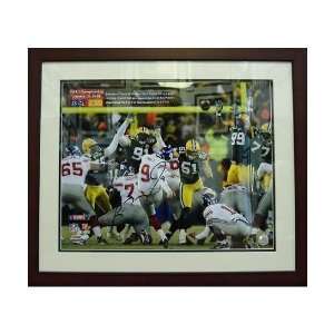 Autograph Lawrence Tynes 16x20 Framed   New York Giants  