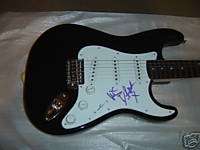 GREEN DAY MIKE DIRNT Signed GUITAR PROOF  