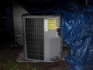 CARRIER A/C 3 1/2 TON NEW R 22 13 SEER  