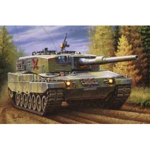Revell Modellbausatz 03103   Leopard 2A4 im Maßstab 1:72: .de 
