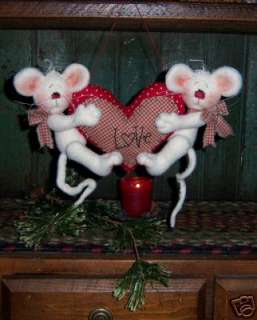 Primitive Valentine Mouse Love Hugs Ornies Pattern #271  