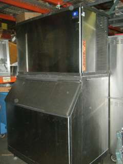 Manitowoc Commercial Ice Machine with Bin Model S970  