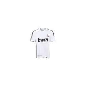 Real Madrid Jersey & Shorts (White) Men small