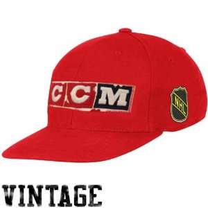  NHL CCM Montreal Canadiens Structured Flex Hat   Red 